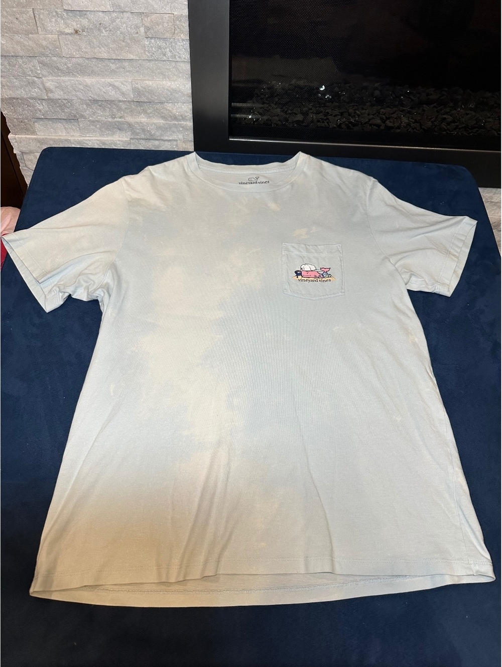 Vineyard Vines Men's Medium Light Blue Tie-Dye Pocket T-Shirt